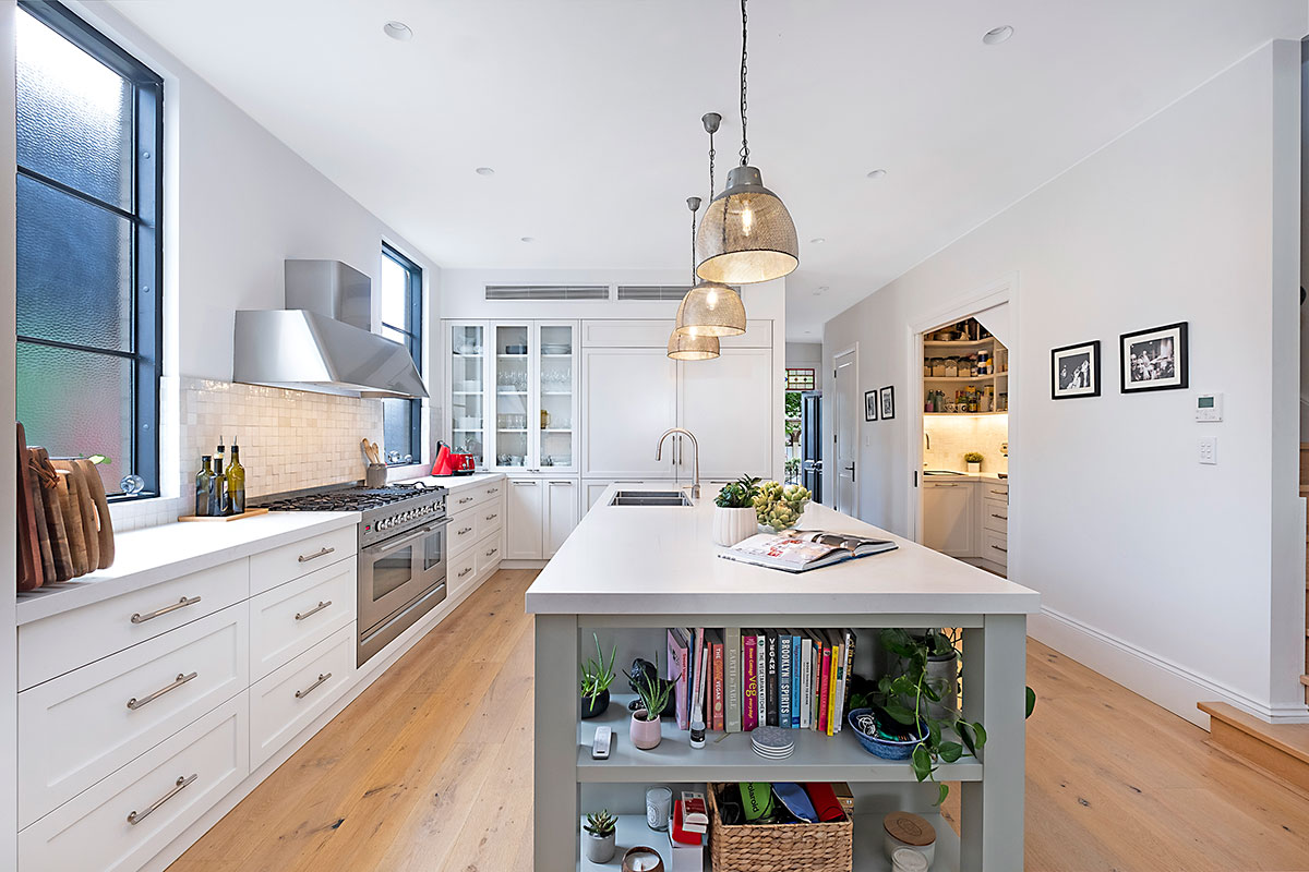 Modern Kitchen Design by Degabriele Kitchens and Interiors